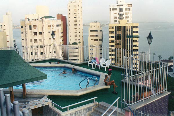 click apartment thumbnail photo to enlarge Cartagena Colombia Apartment