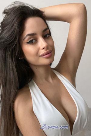 217480 - Lucrezia Age: 23 - Italy
