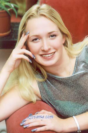 55395 - Oksana Age: 26 - Russia